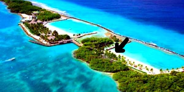 Ariel View of Renaissance Resort and Casino's Private Island